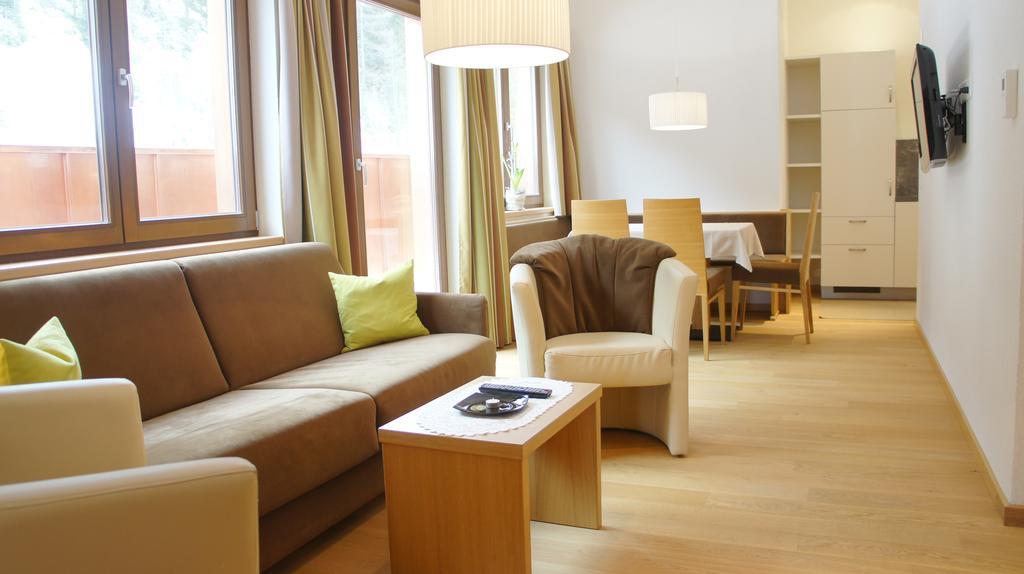 Arina Apartments Samnaun Chambre photo